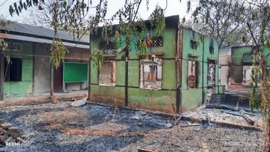 สงกรานต์เลือด ทหารเมียนมาเผาหมู่บ้านวอด 500 หลัง ดับเพลิงเมินช่วยเหลือ