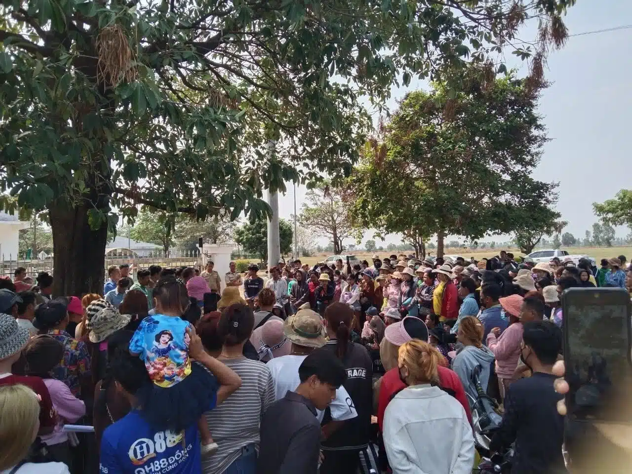 ระส่ำ โรงงานปิดกิจการกะทันหัน เซ่นพิษเศรษฐกิจ แรงงานกัมพูชาเคว้ง จู่ๆ ตกงาน