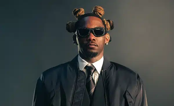 ช็อกแฟนเพลง! มือปืนดักยิง ออฟเซ็ต ผัวเก่า คาร์ดี บี หามส่งโรงพยาบาลด่วน