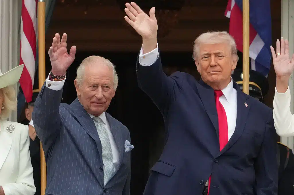 สมเด็จพระเจ้าชาร์ลส์ และ ทรัมป์