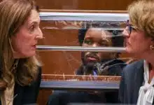 นักร้องดัง D4vd ขึ้นศาล สู้คดีฆ่าหั่นศพ เด็กหญิงวัย 14 หมกซากรถเทสลา