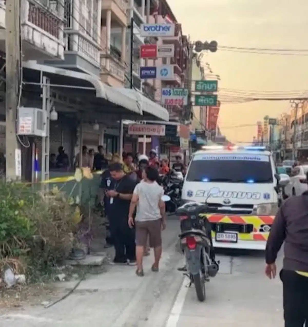 ร้านตัดผมปากเกร็ดที่เกิดเหตุ