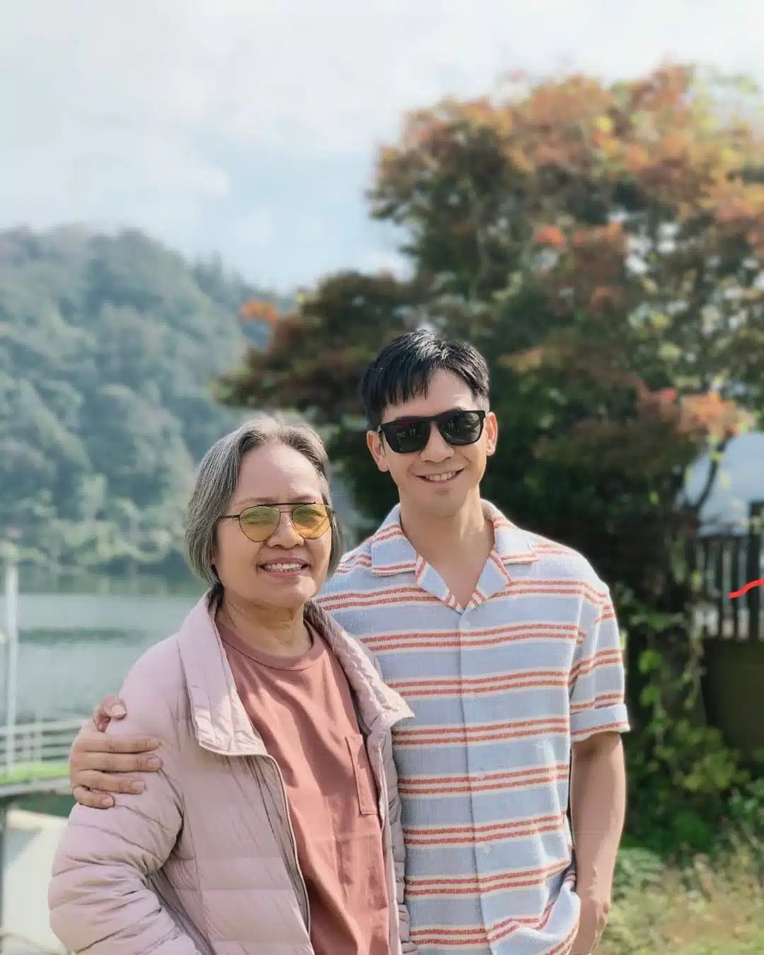 โป๊ป ธนวรรธน์ และ คุณแม่