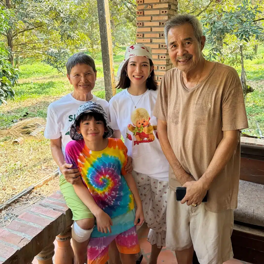 ชลิต เฟื่องอารมย์ และ แนน ชลิตา เฟื่องอารมย์