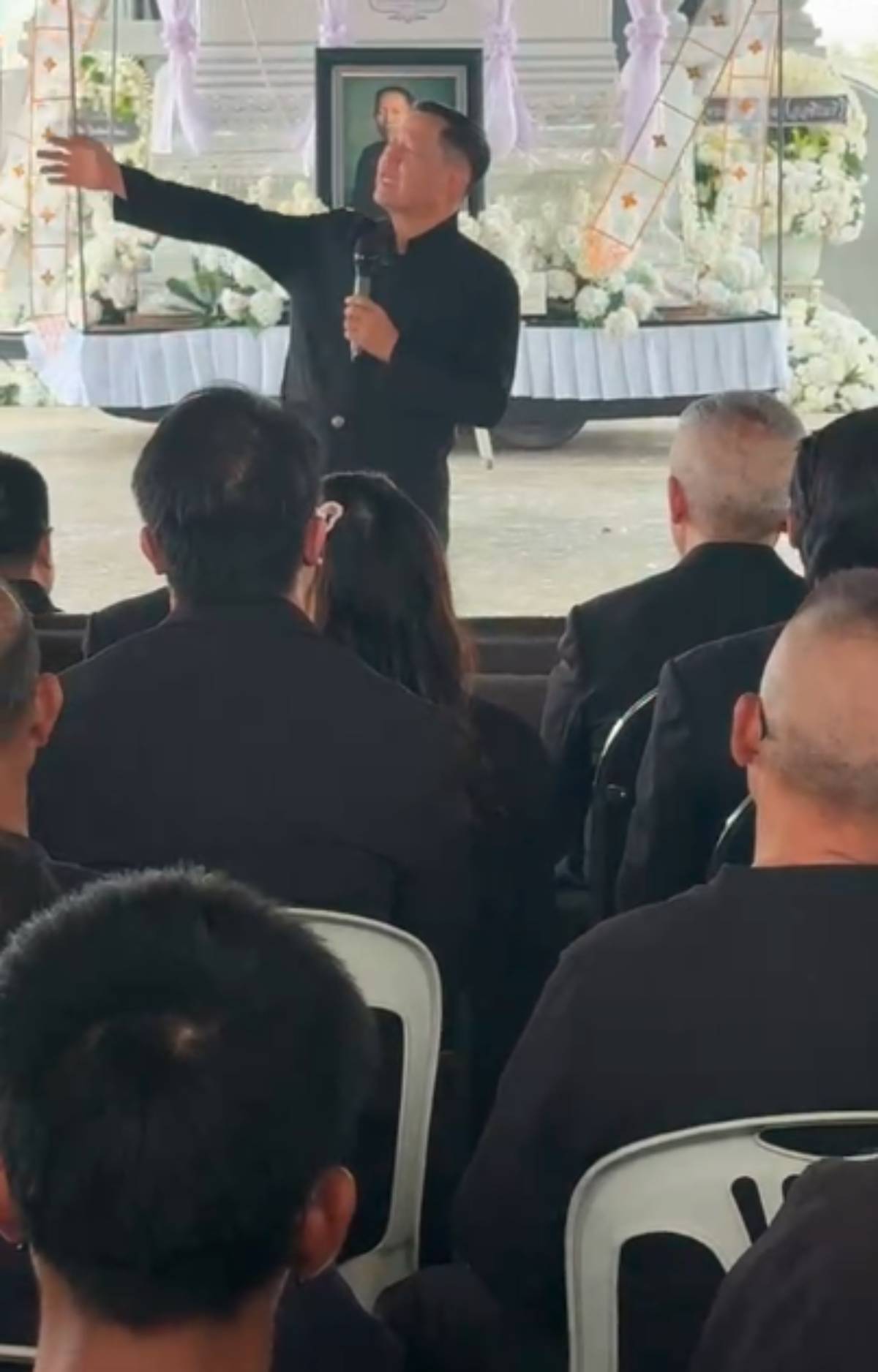 อาจารย์เฉลิมชัย งานศพเลขาคนสนิท