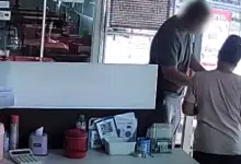 แต่งตัวดีไม่จ่ายค่ากะเพราปู 400