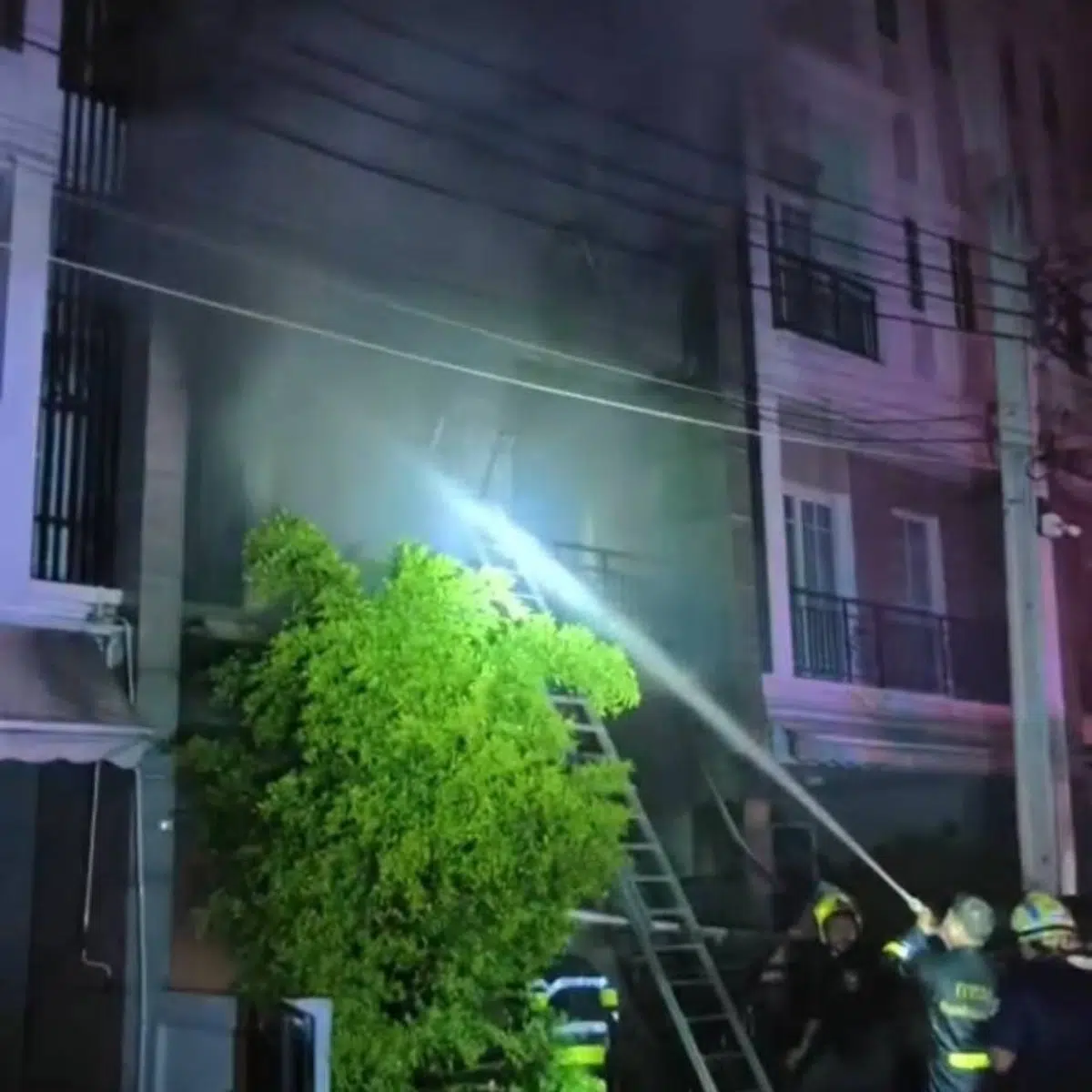 ไฟไหม้ โครงการหมู่บ้านหรู อุดมสุข