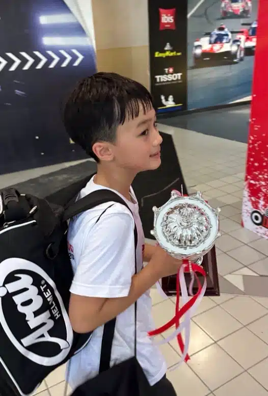 น้องพายุ ลูก ชมพู่-น็อต คว้าถ้วยแข่งโกคาร์ท ย้อนภาพแม่ 20 ปีก่อนเคยลงสนามเหมือนกัน-2