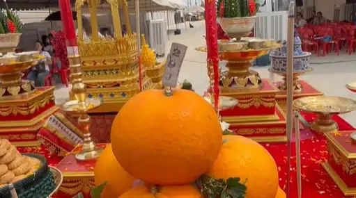 บุ๋ม ปนัดดา แจกเลขธูป-หางประทัด พิธีบวงสรวง-เททองหล่อ องค์เทพ