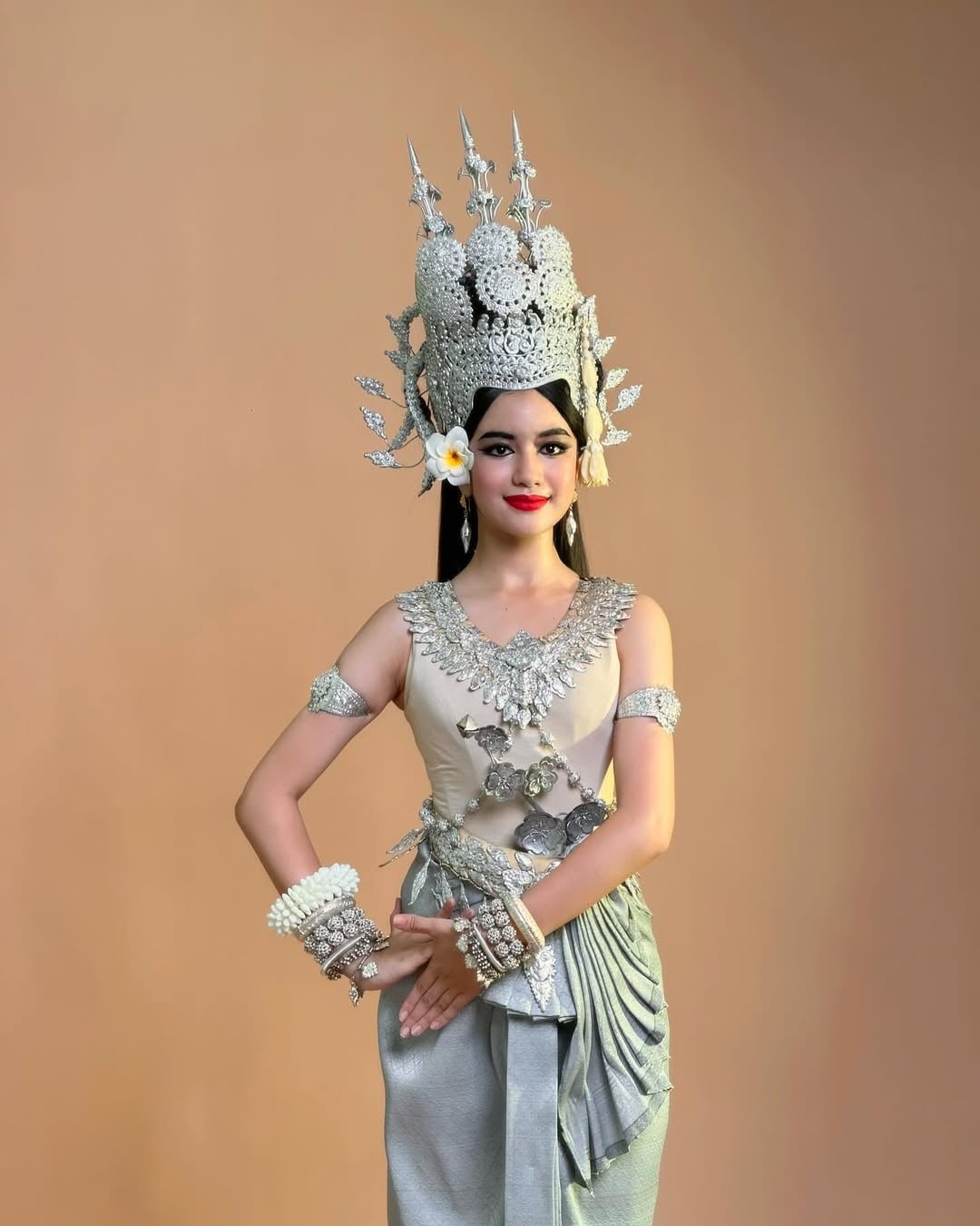 ประวัติ เจ้าหญิงนโรดม เจนณา แห่งกัมพูชา เจ้าของดราม่าโปรโมทสงกรานต์-2