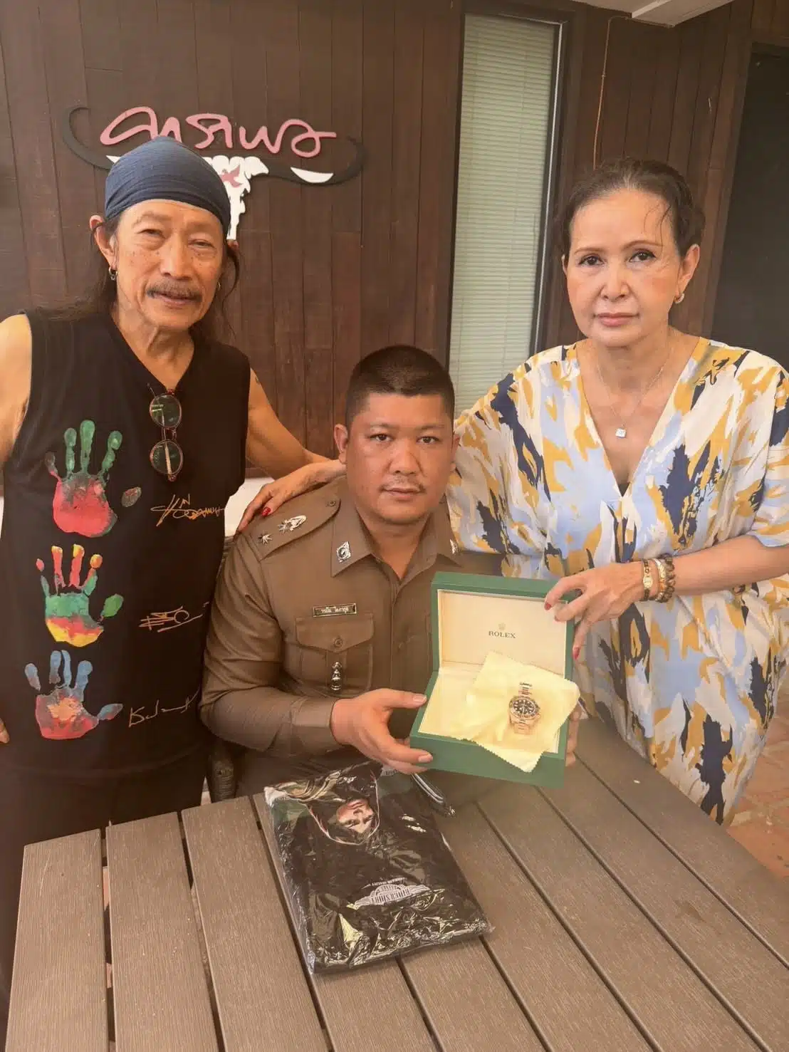 ประวัติ โซโล วรมัน ลูกชาย แอ๊ด คาราบาว กับเส้นทางชีวิตก่อนติดยศ ว่าที่ พ.ต.ท.-2