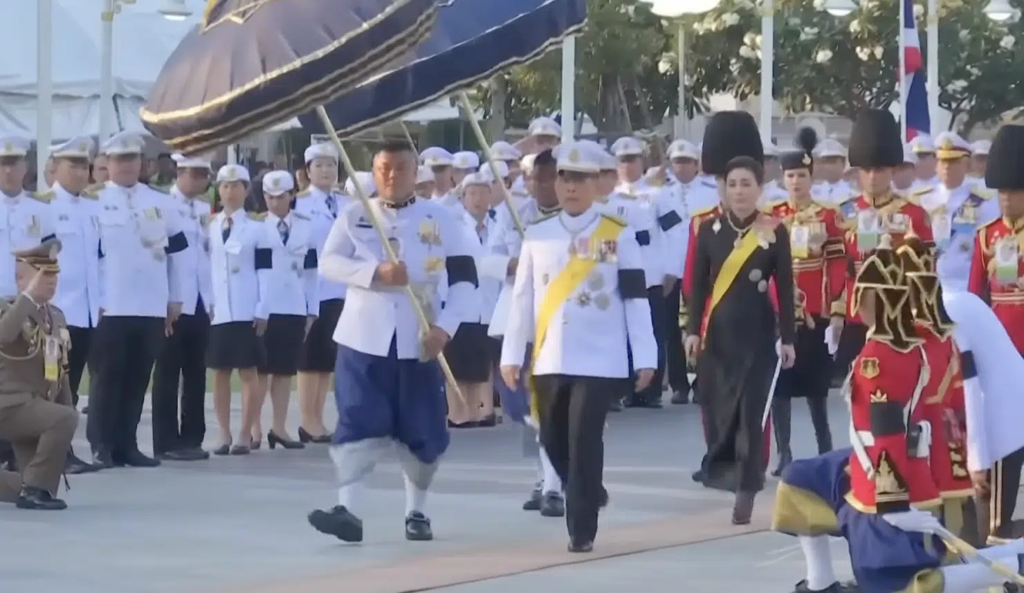 เลขมงคล ในหลวง-พระราชินี เสด็จฯ วันจักรี 2569 ทะเบียนรถ