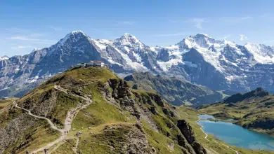 คู่รักจัดหนักบนยอดเขา 2,600 เมตร นึกว่าลับตาคน ที่ไหนได้กล้องไลฟ์สดจับภาพชัด