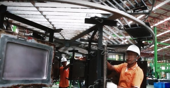 สุดยื้อ! โรงงานพลาสติก ยุติกิจการ 50 ปี พนักงาน 300 ชีวิตถูกเลิกจ้าง เหตุสู้ต้นทุนไม่ไหว-3