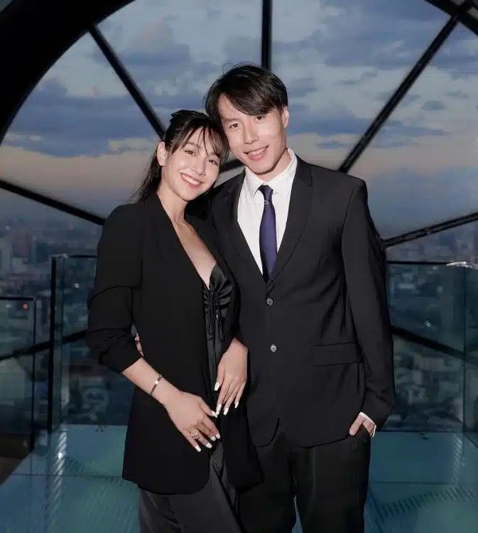 เคลวิน แฟน มิน พีชญา เปิดใจหลังแฟนสาวได้ประกันตัว ยัน พร้อมอยู่เคียงข้างเสมอ-1