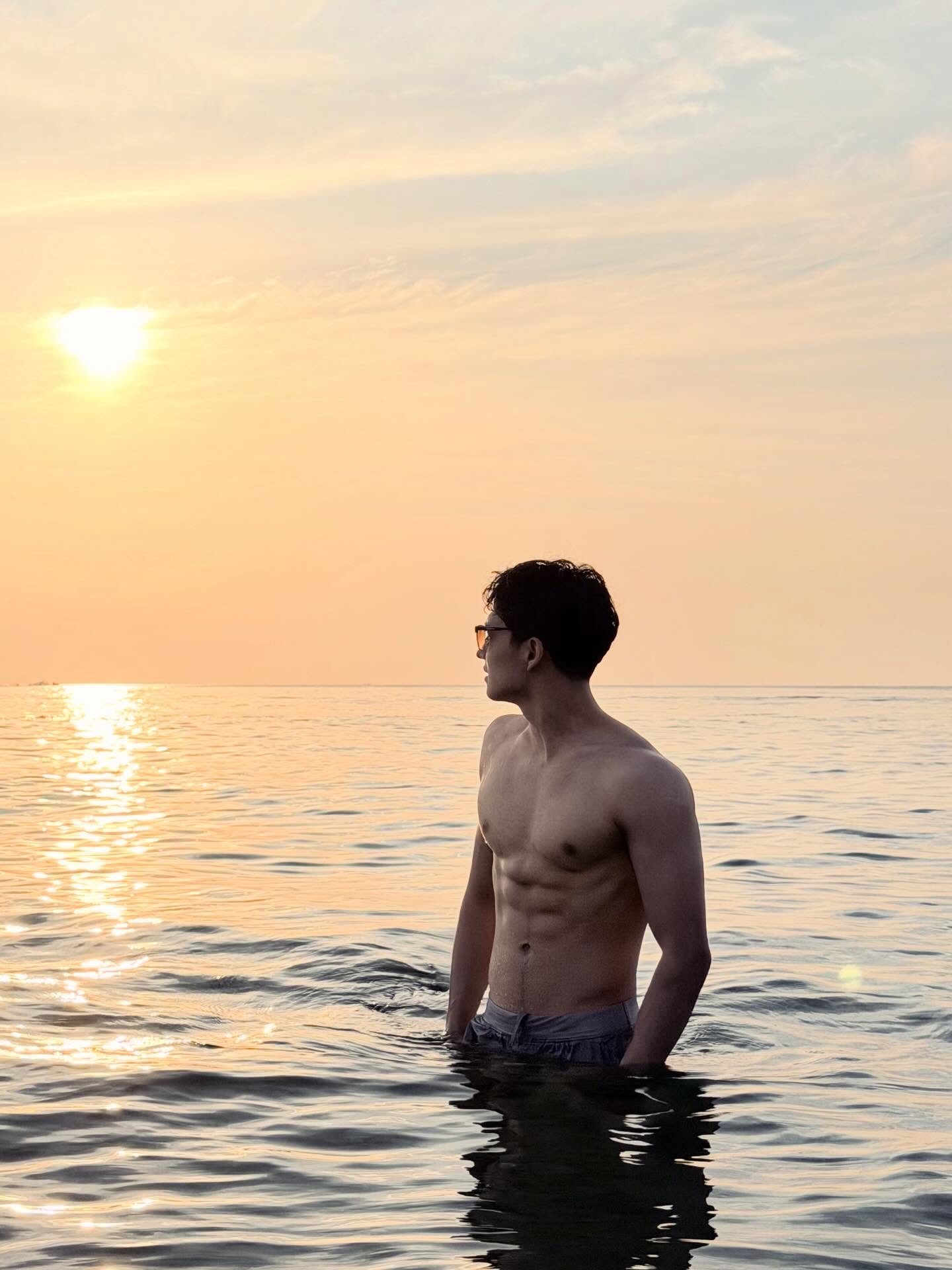 เปิดวาร์ป หนุ่มหล่อข้างกาย ลำไย ไหทองคำ ดีกรีดาวติ๊กต็อกหุ่นล่ำจากคาซัคสถาน-7