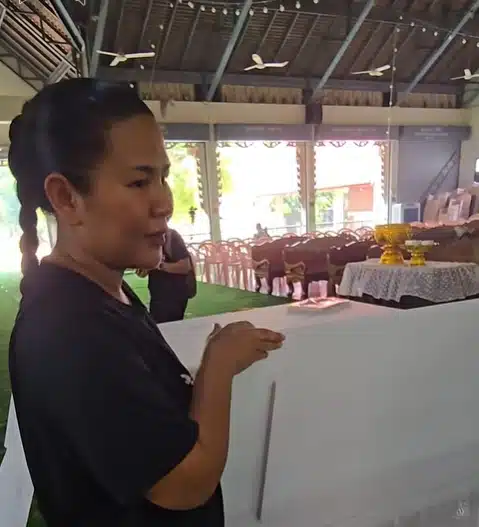 เลขฝาโลง แดนนี่ ศรีภิญโญ เขียนชัด 2 ตัวตรง ภรรยาเปิดให้เอง-เหมาลอตเตอรี่เกลี้ยงแผง-2