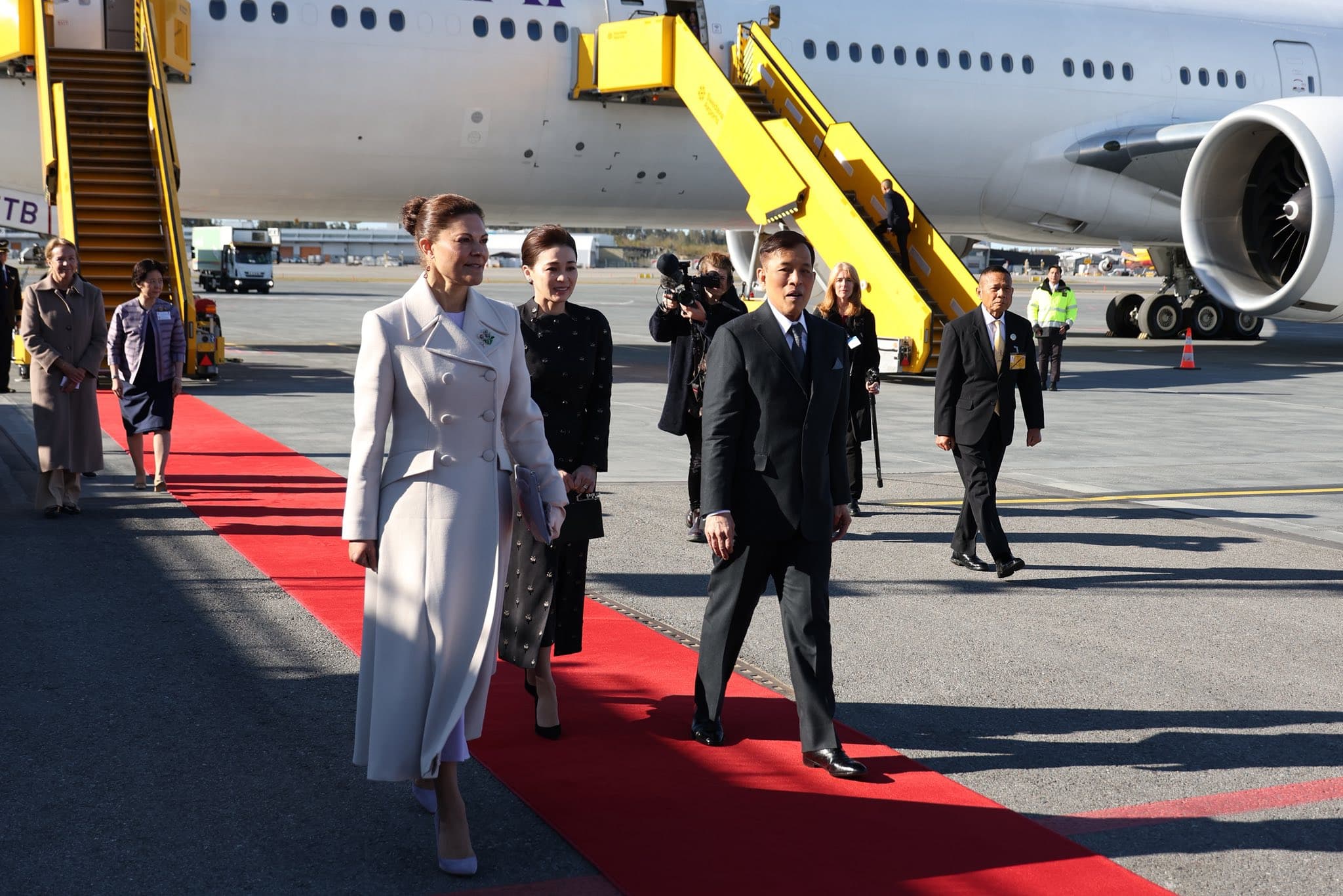 เลขเครื่องบิน ในหลวง-พระราชินี เสด็จฯ เยือนราชอาณาจักรสวีเดน เลขมงคล 2 5 69-1