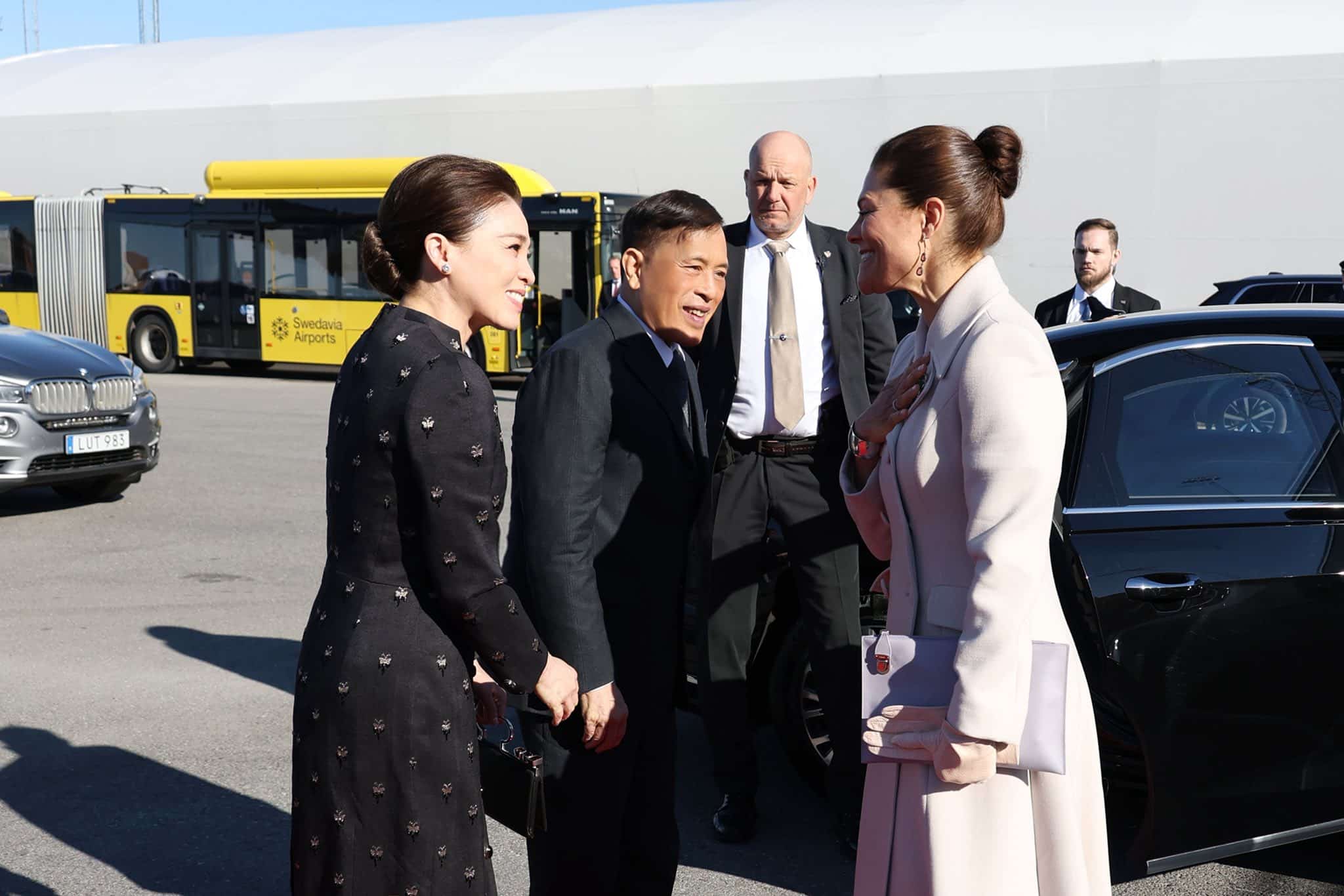 เลขเครื่องบิน ในหลวง-พระราชินี เสด็จฯ เยือนราชอาณาจักรสวีเดน เลขมงคล 2 5 69-2