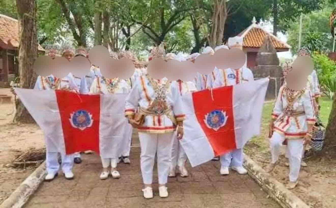 โผล่! ลัทธิประหลาด ชวนนักรบแห่งแสงกู้โลก อ้างเปิดดวงตาที่ 16 สร้างประตูมิติสู่โลกศิวิไล-5