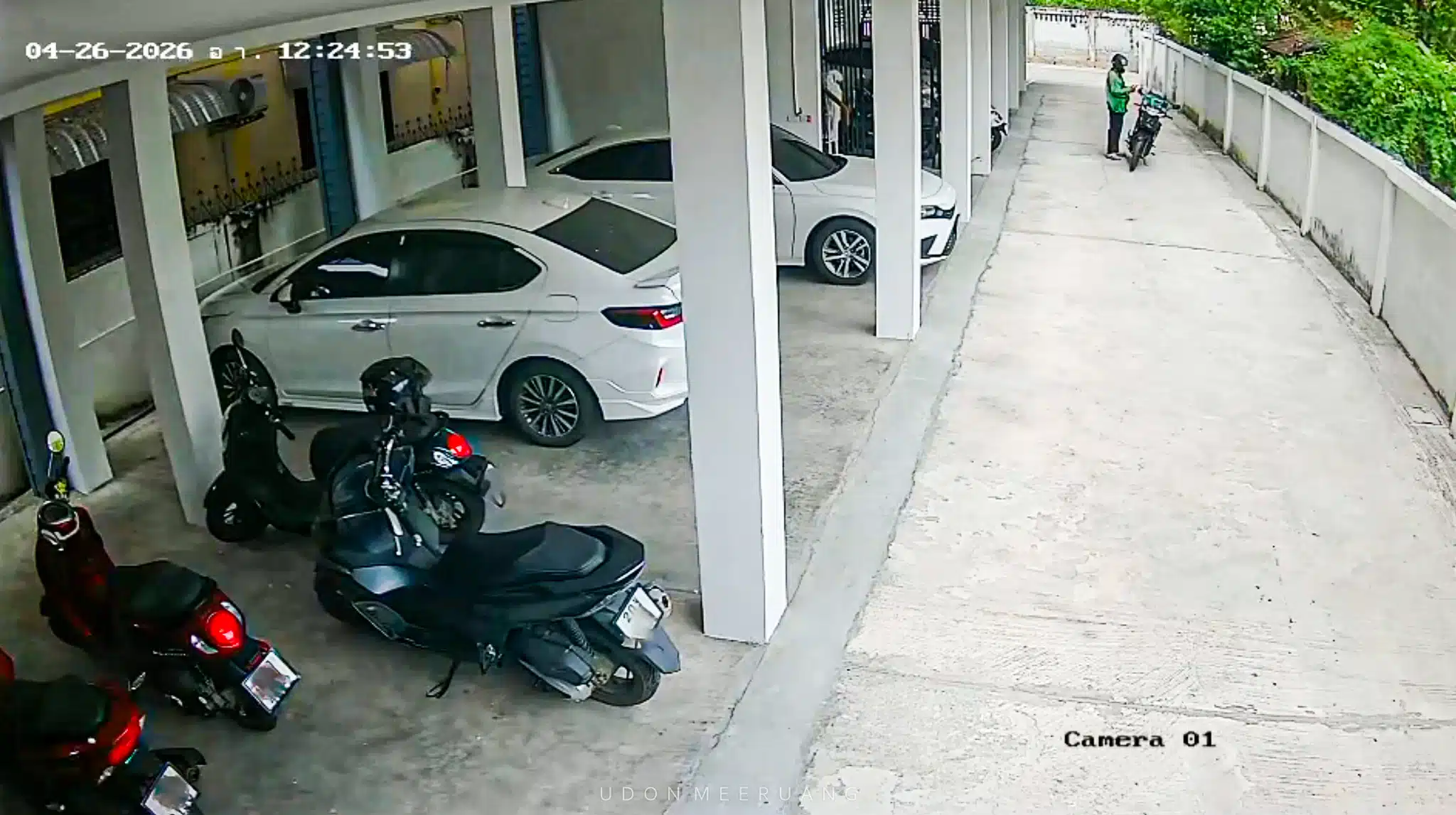 ไรเดอร์แอปเดลิเวอรี่สีเขียวส่งอาหารแล้วไม่ยอมกลับ