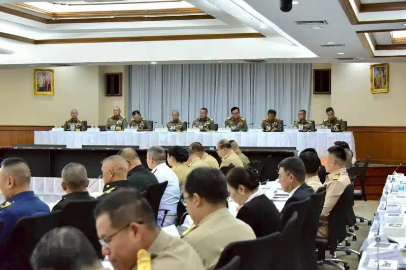 หลังเสร็จสิ้นการประชุม อ.ปานเทพ พัวพงษ์พันธ์ โพสต์แสดงความเห็นว่าไม่ใช่เหตุการณ์ปกติที่องคมนตรี 9 ท่าน จะประชุมร่วมกับรัฐบาล