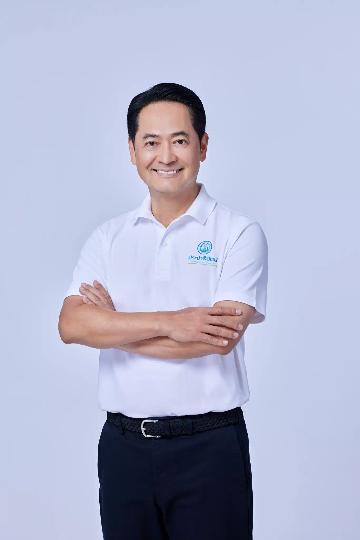 อนุชา บูรพชัยศรี (เจมส์)