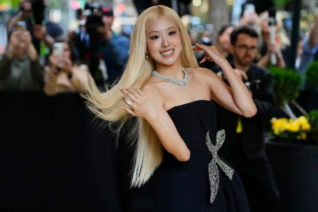โรเซ่ ในงาน Met Gala 2026 -2