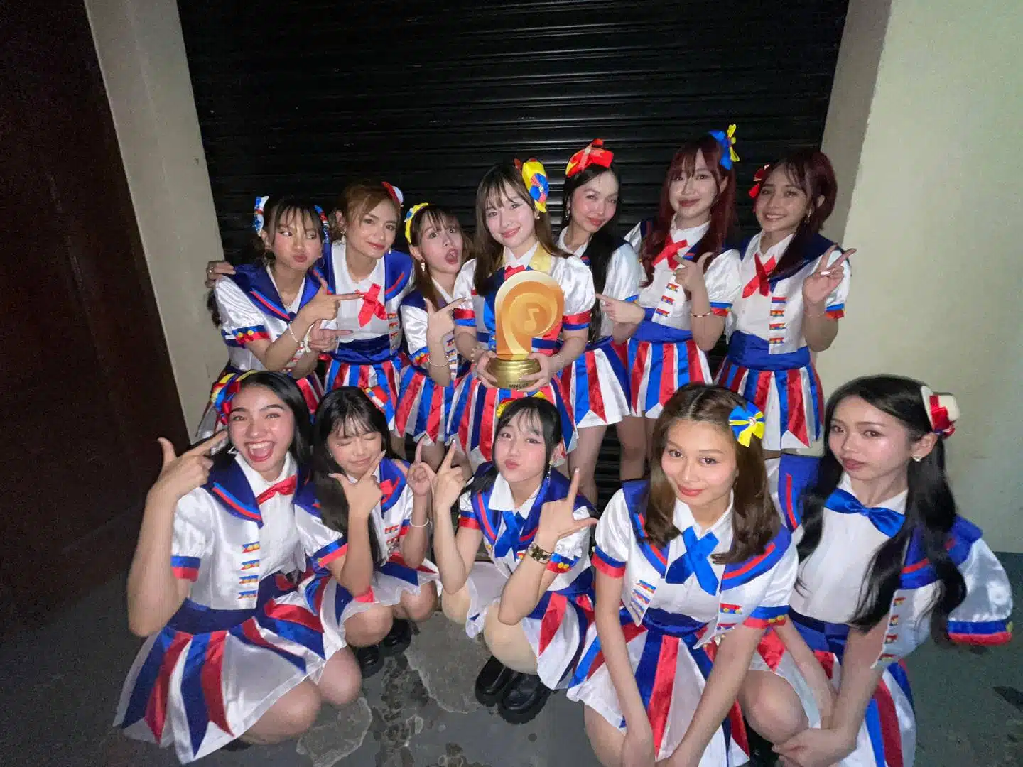 สมาชิกวงไอดอล MNL48 ก่อนการประกาศยุติการทำกิจกรรม