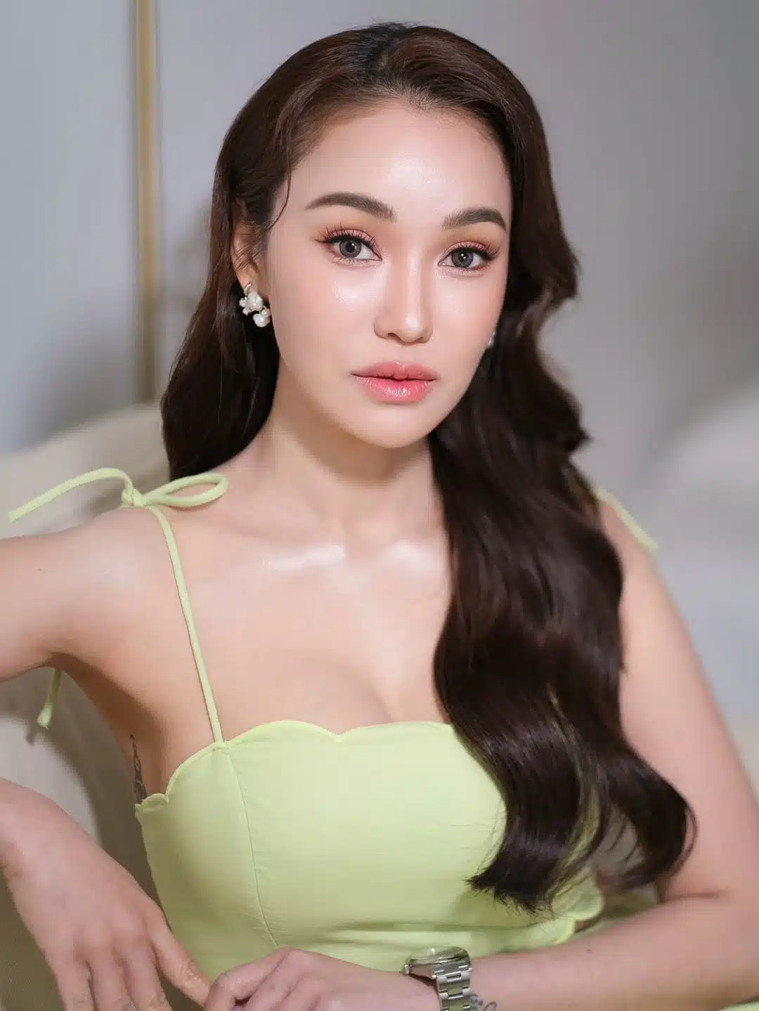 ชมพู่ ก่อนบ่าย