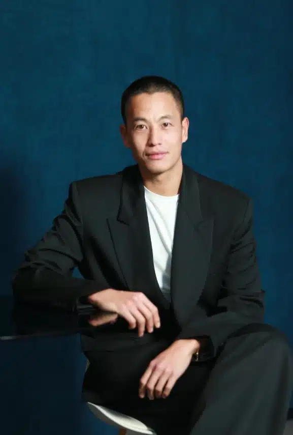 น้อบเคยฝึกงานกับแบรนด์ดังอย่าง Timberland ในสหรัฐอเมริกา และ Google ที่สิงคโปร์