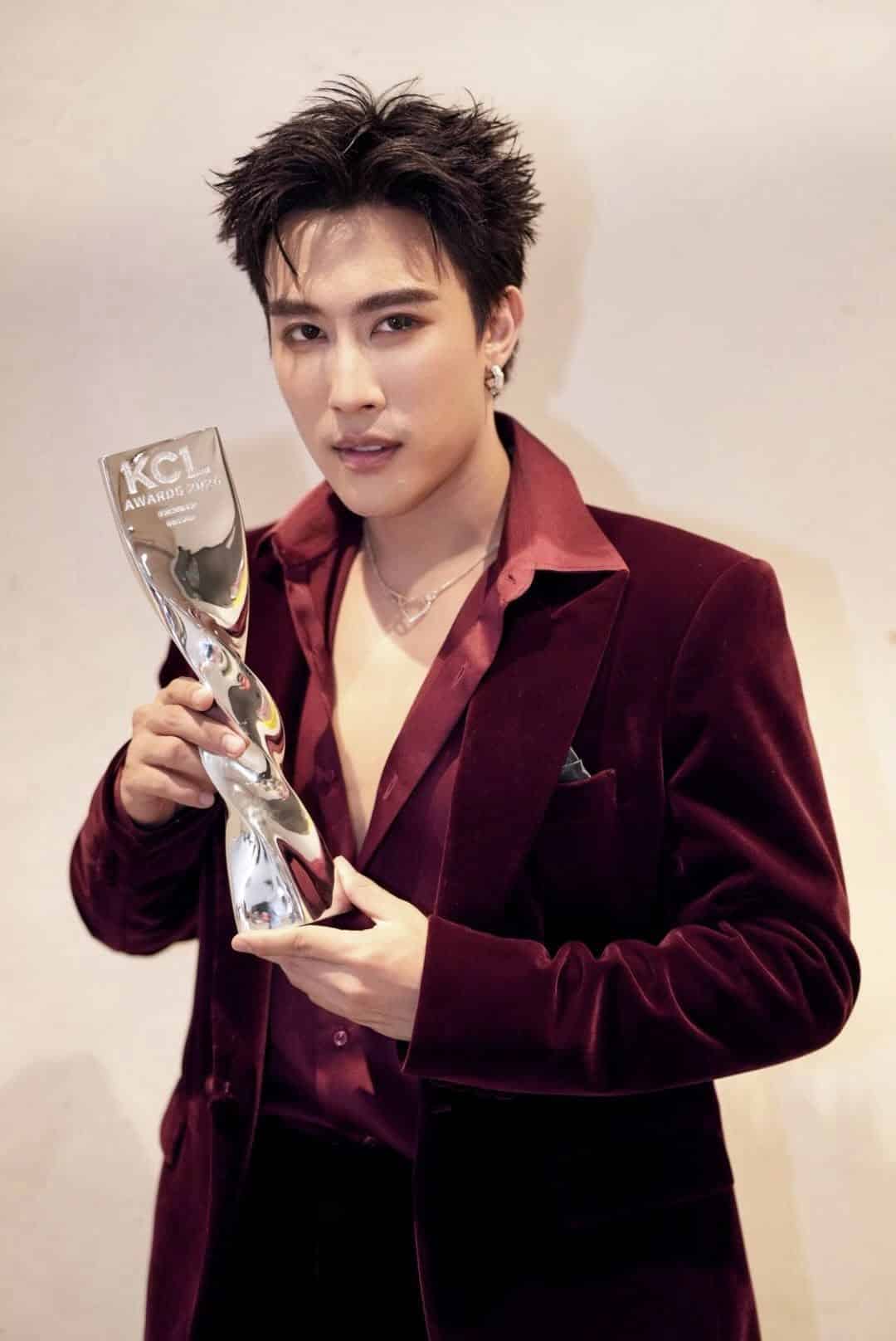 นุ๊ก ธนดล