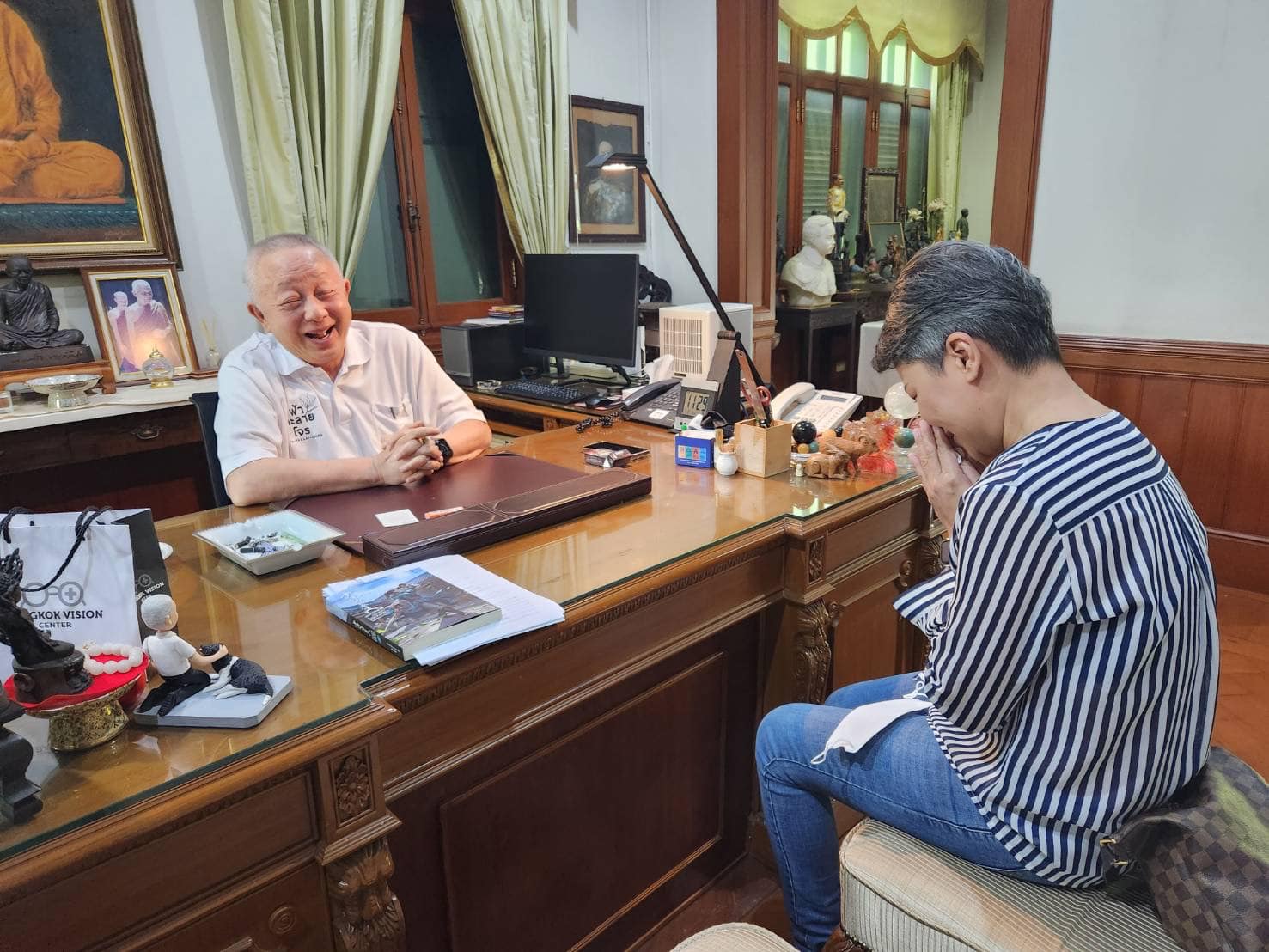 สนธิ พูดถึงพิธีกรคู่ขวัญ แอ้ม สโรชา สู้มะเร็งจนนาทีสุดท้าย ยันดูแลพ่อต่อตามสัญญา-6
