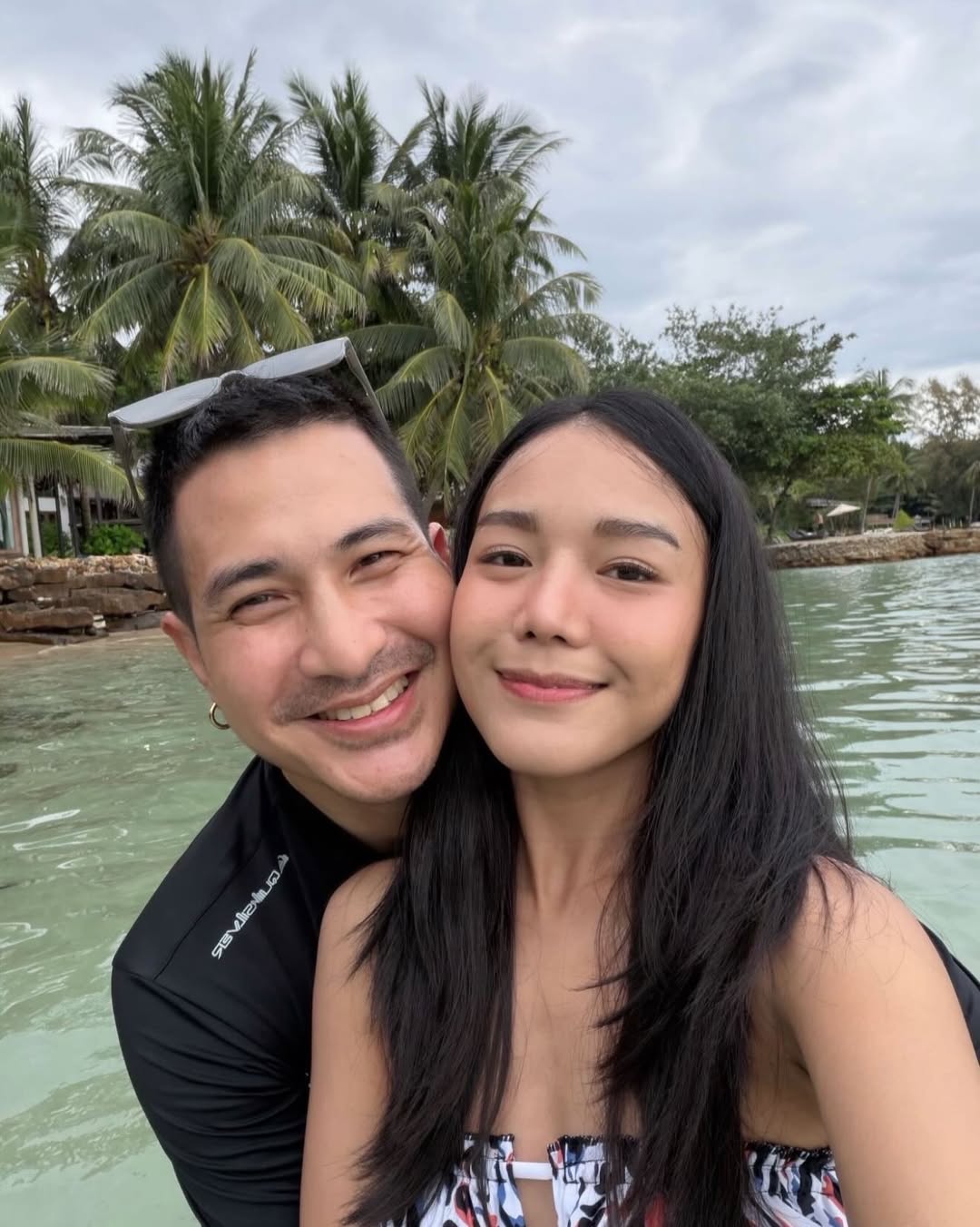 เกิดอะไรขึ้น ดาราหนุ่ม โพสต์ข้อความเศร้าคู่ลูกชาย ทำชาวเน็ตกังวัล หวั่นขาเตียงหัก-4