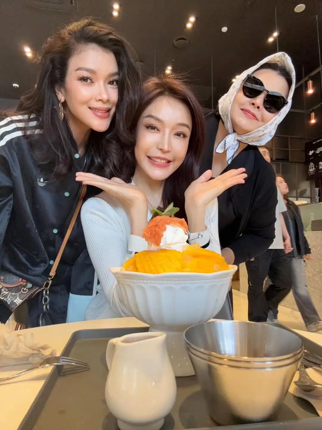 แม่หมู พิมพ์ผกา โผล่เช็กอินเกาหลี 2 วันก่อนลูกชาย นาย ณภัทร ประกาศตัดขาด-3
