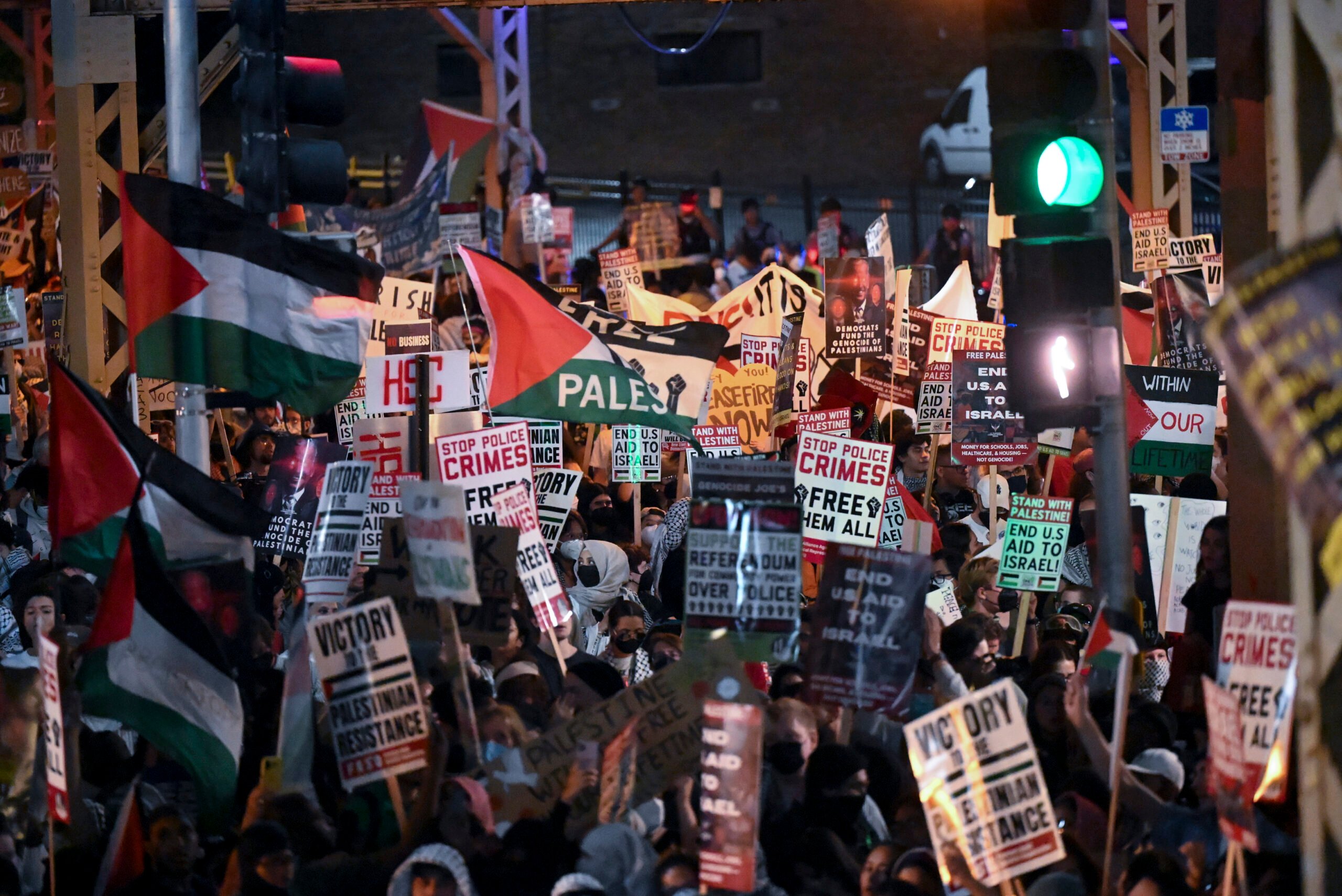 AntiIsrael protest continues in Chicago during DNC Thaiger World