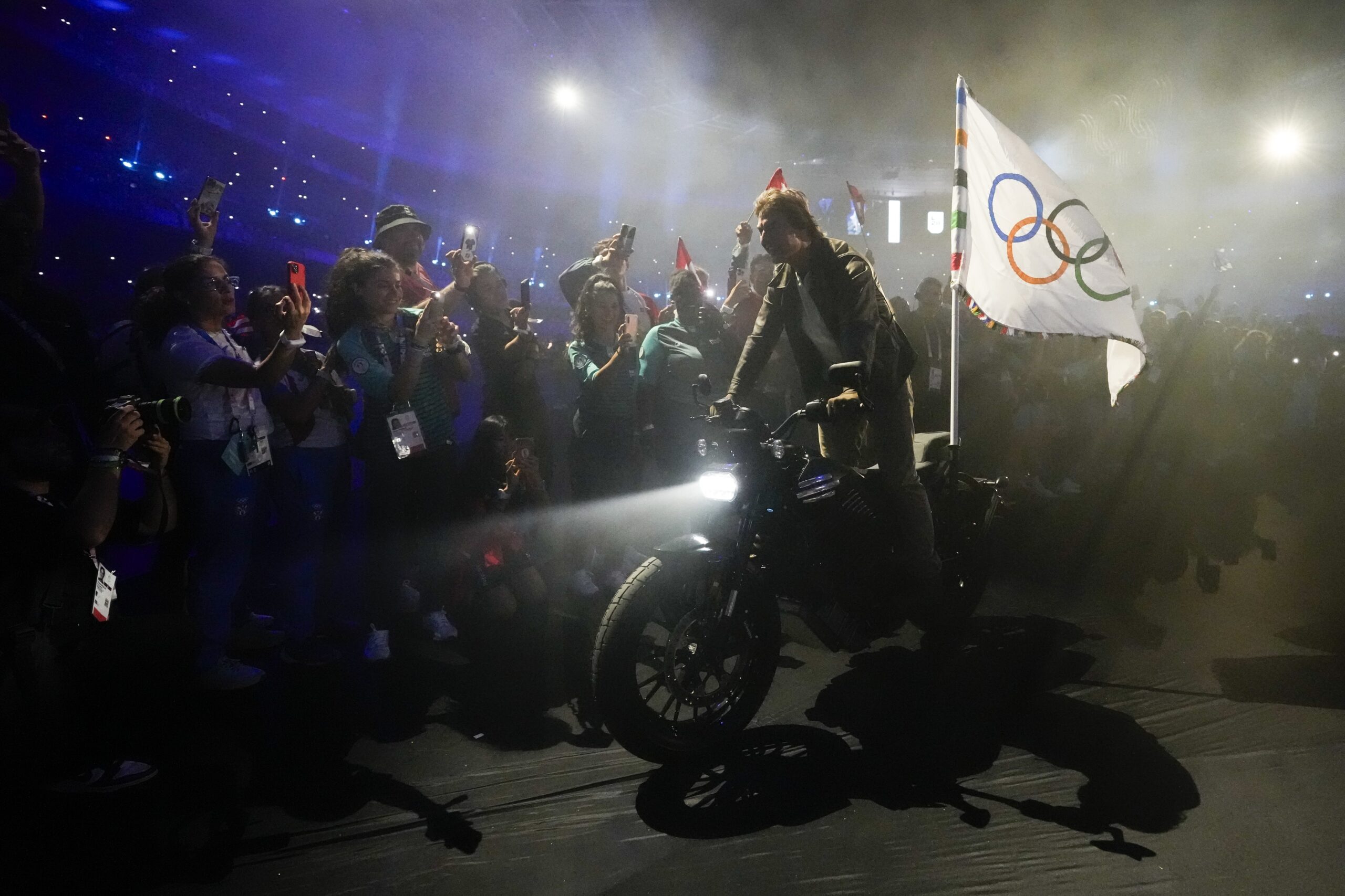 Tom Cruise's daring stunt at Olympics closing ceremony stirs mixed reviews