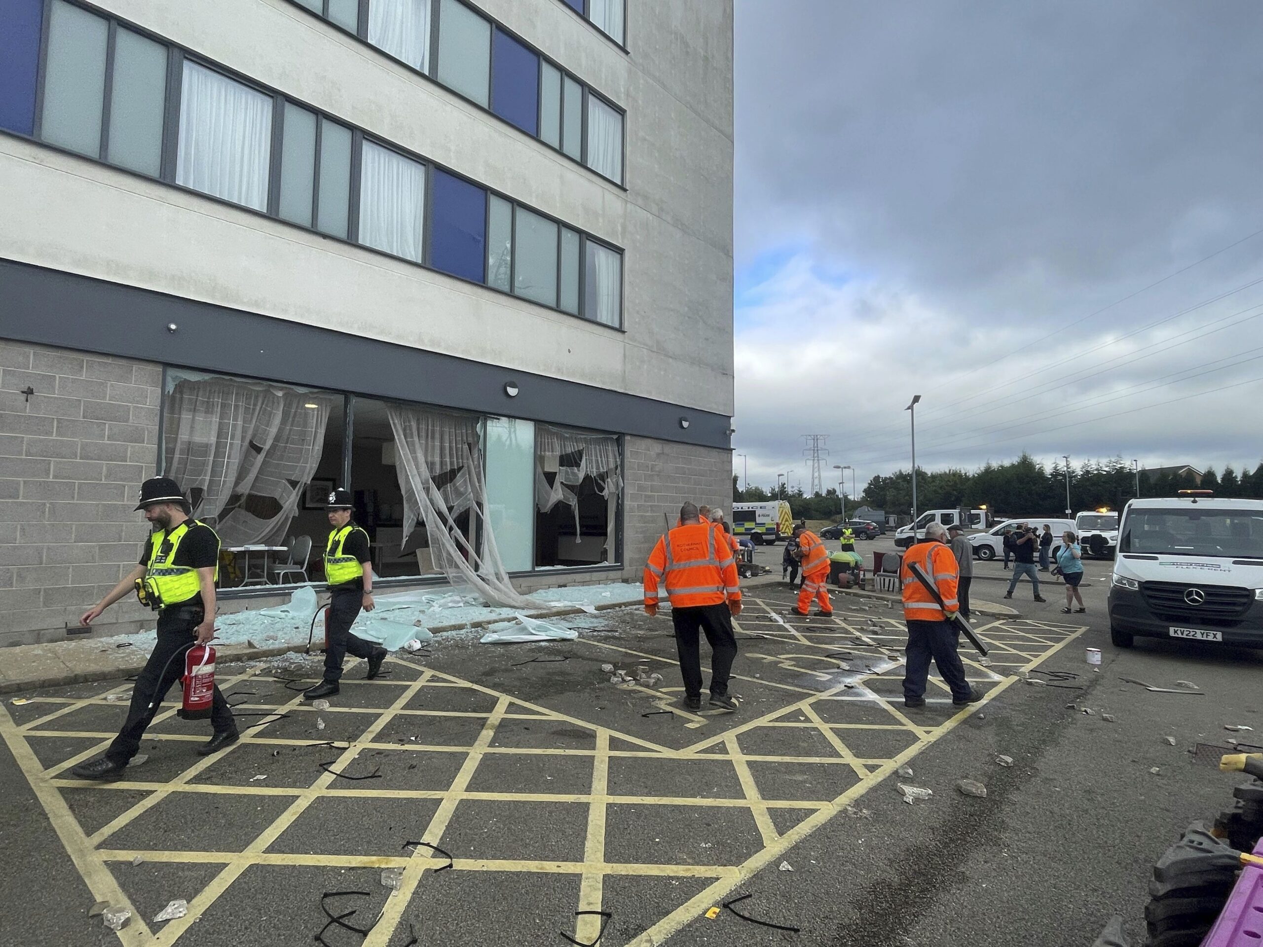 Far-right mob attacks Rotherham hotel