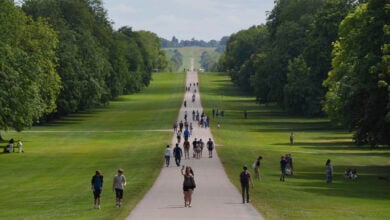 UK braces for hottest day highs of 35C amid storms