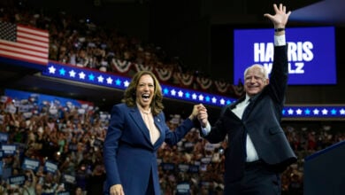 Kamala Harris draws huge crowds in first campaign tour