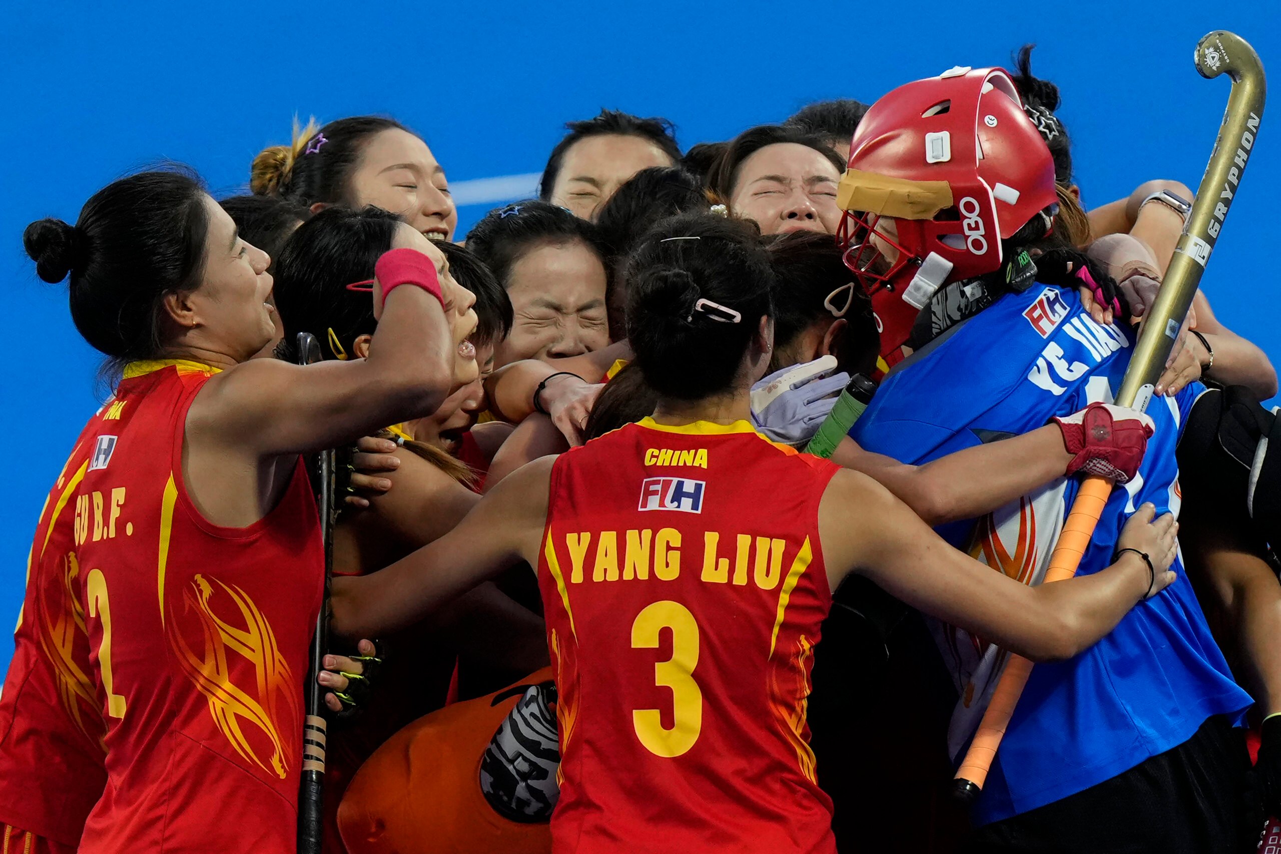 Hockey fans call for China’s disqualification after brawl with Belgium