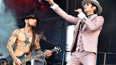 Jane's Addiction cancel tour after on-stage fight