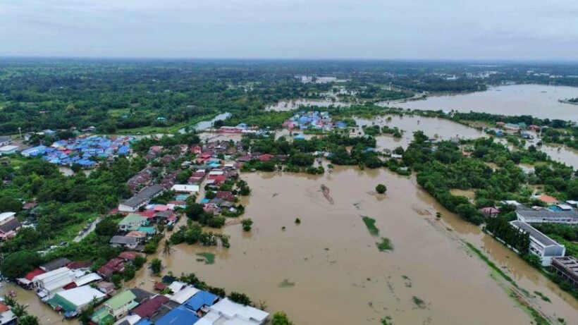 Sakon Nakhon floods easing. Authorities worried about more rain.