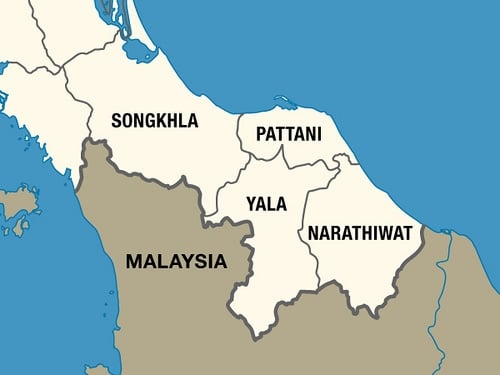 Southern violence moving further north. Former Minister recommends martial law in Songkhla.