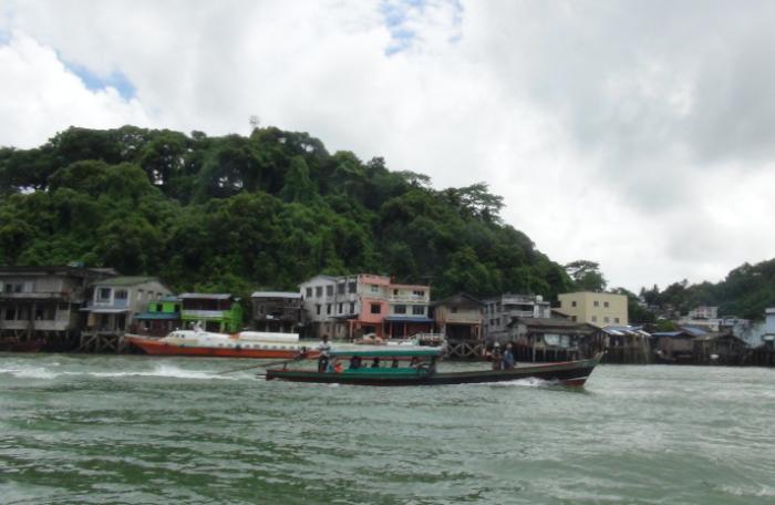 Island View: Burmese border visa run by car