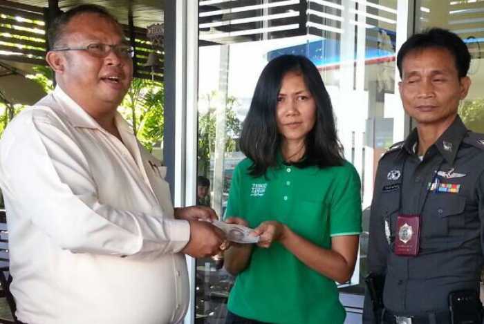 Mayor gives reward for return of cash-stuffed wallet in Phuket