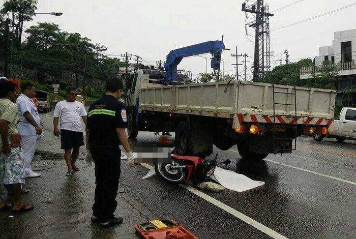 Breaking News: 6-wheeled Phuket truck kills two on Patong Hill