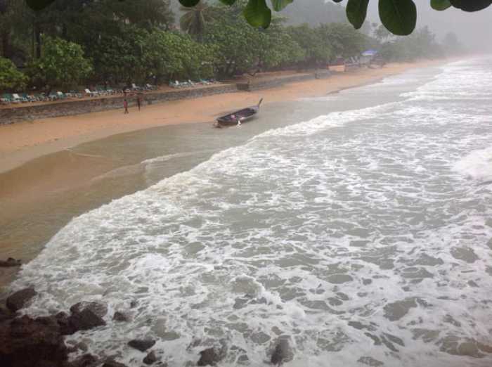 Indian tourists washed overboard, drown off Krabi coast