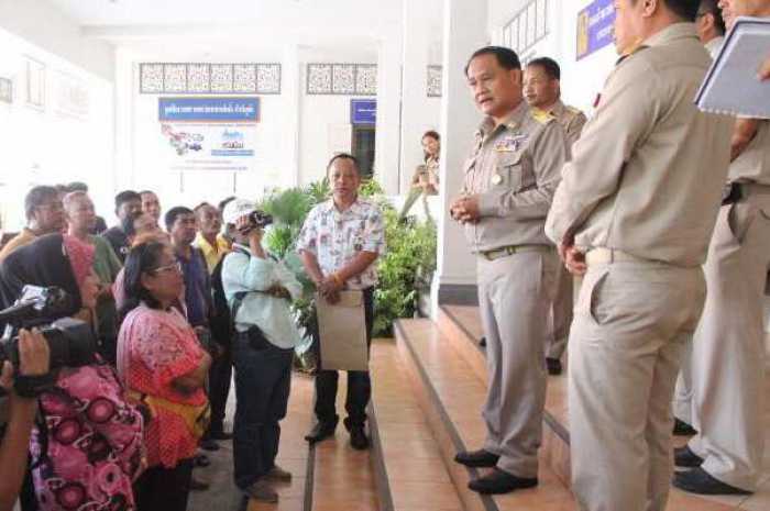 Phuket beach vendors fear police investigation