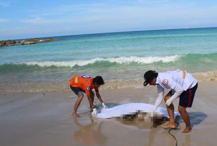 Body of Caucasian man found floating off Phuket beach